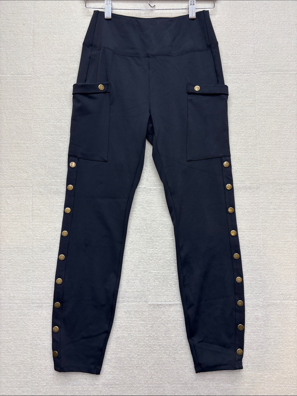 Halara | small regular Black High-Rise leggings Pants with Snap Detail